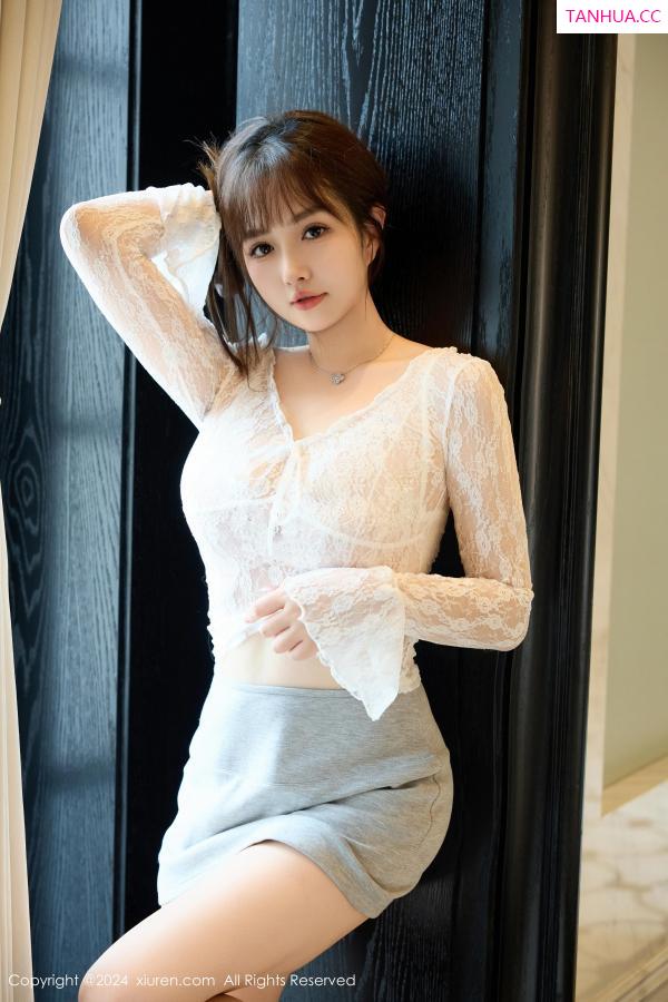 徐嘉乐 徐cake [XiuRen]高清写真图 2024.10.16 No.9294 养乐多Doll 美腿性感第18张图片